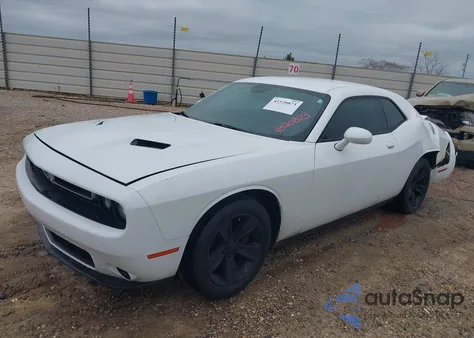 2015 Dodge Challenger Sxt z USA, uszkodzony, nr VIN 2C3CDZAG4FH811097